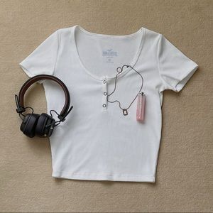 Hollister White Cropped T-shirt